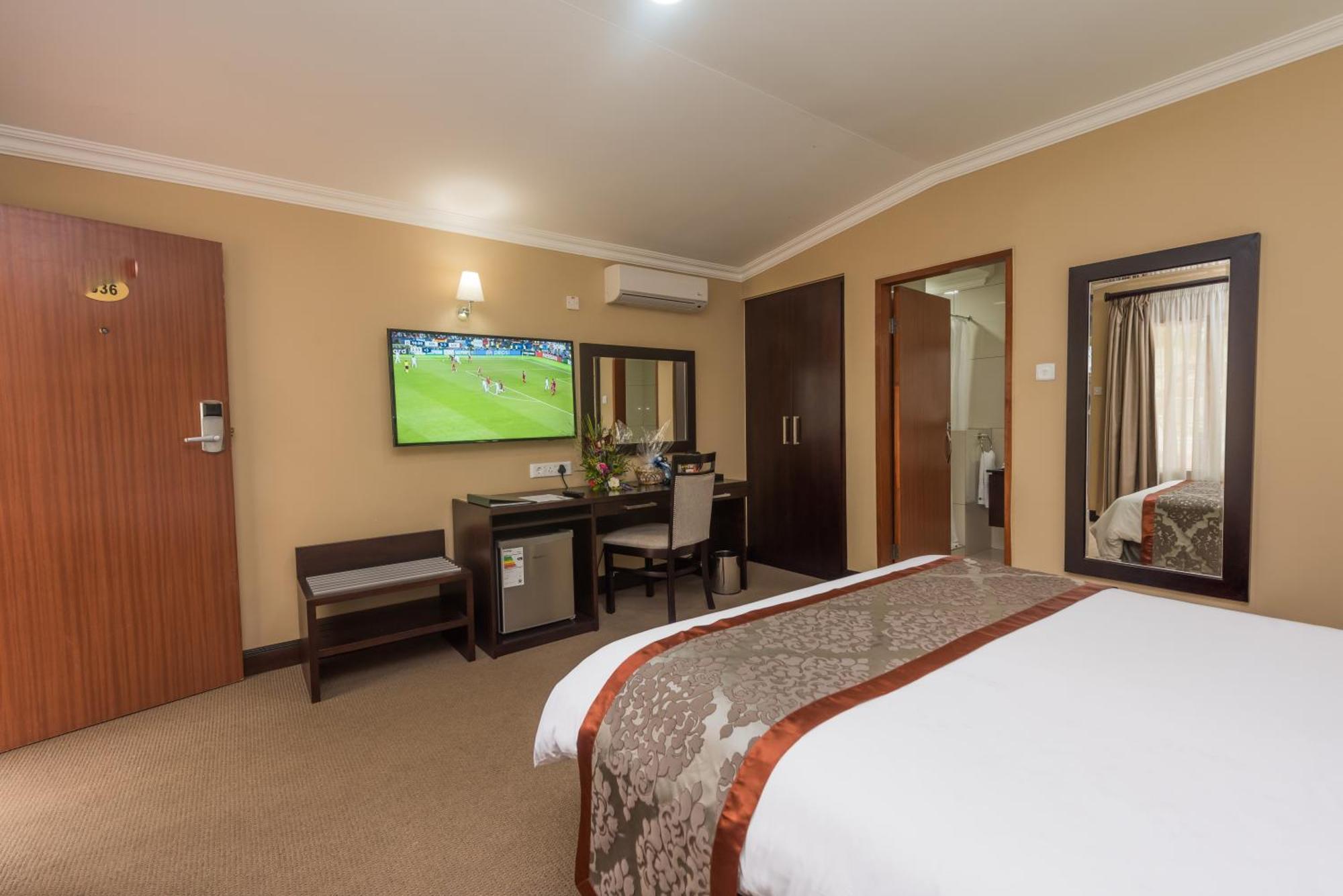 Sunbird Lilongwe Hotel Exterior photo