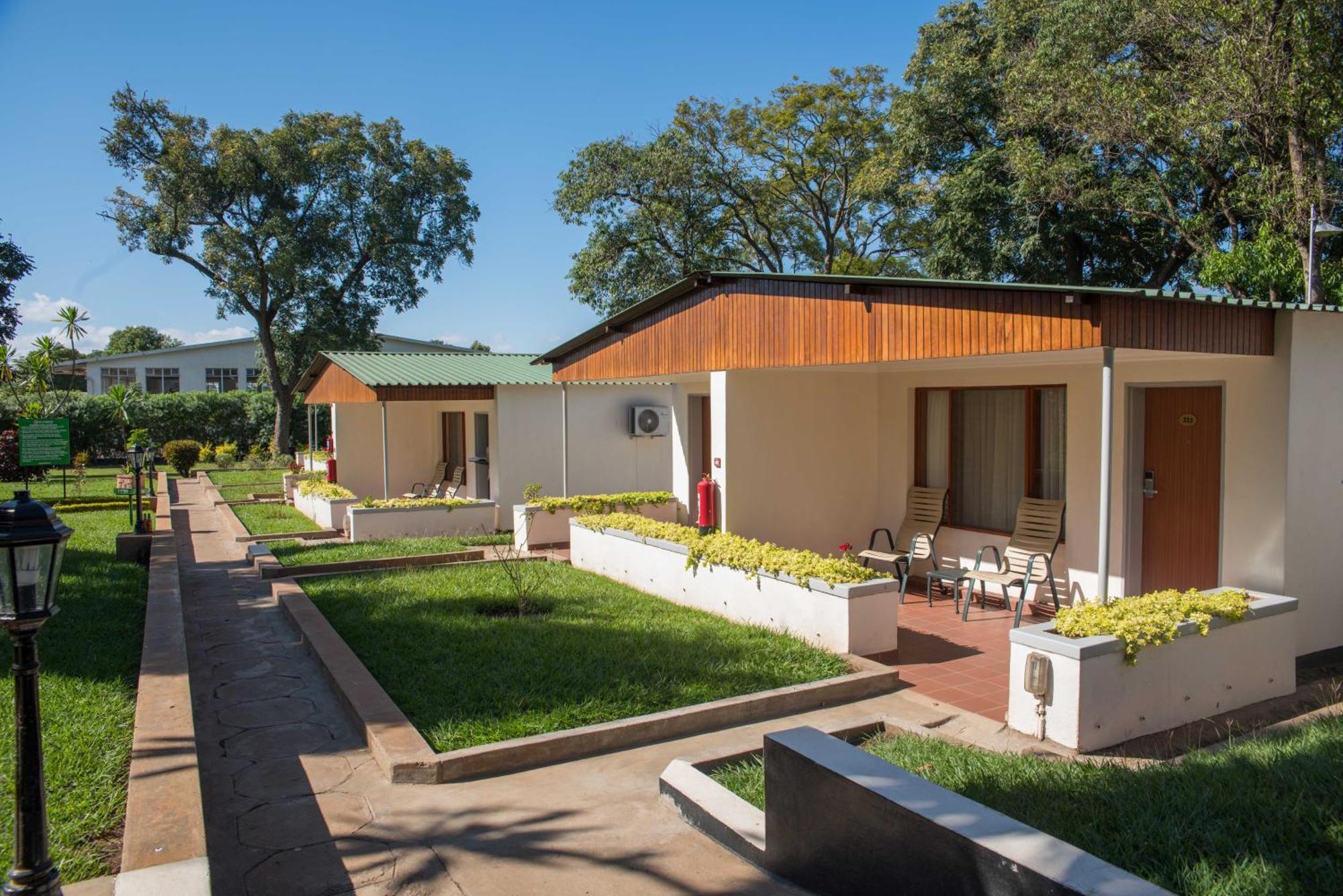 Sunbird Lilongwe Hotel Exterior photo