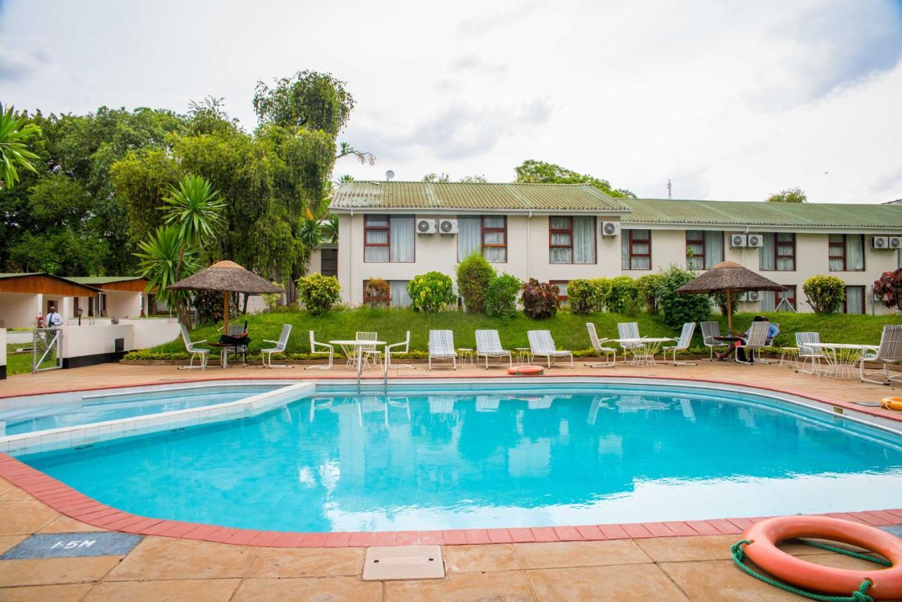 Sunbird Lilongwe Hotel Exterior photo